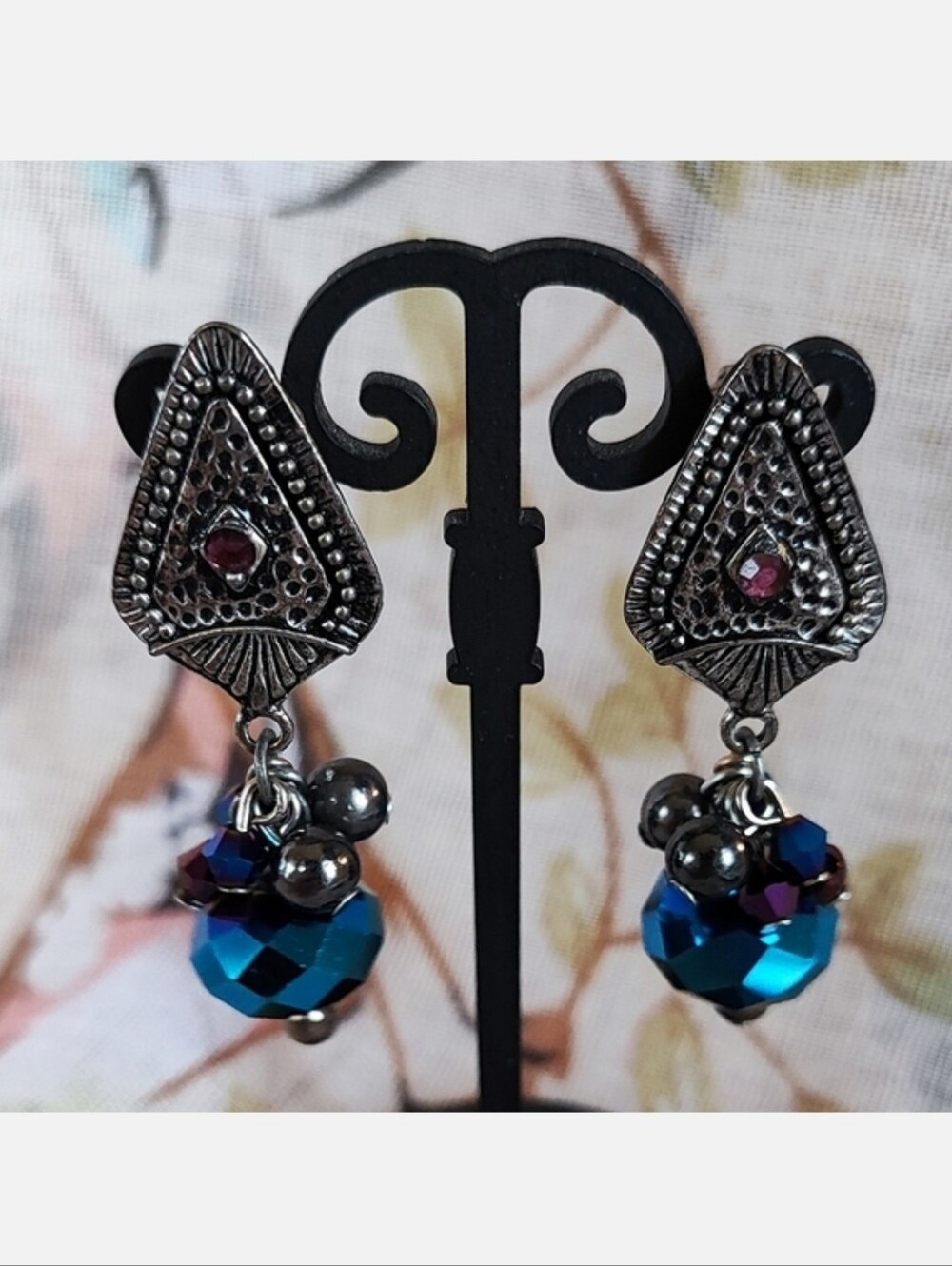 Blue Aurora Borealis Oil Slick Purple Glass Bronze Tone Vintage Clip Earrings